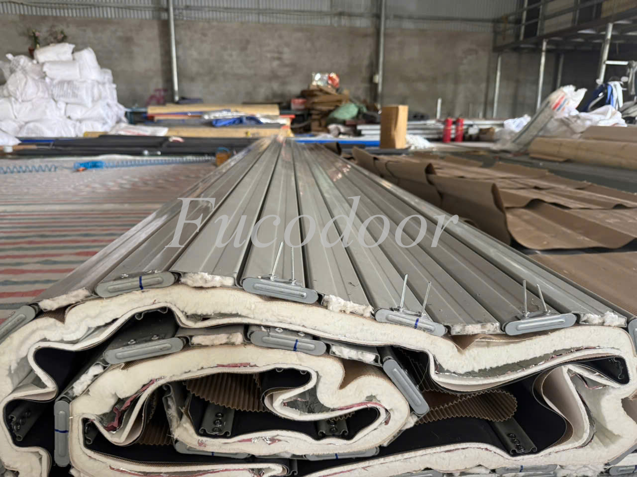 cửa cuốn chống cháy tự động EI60, cửa cuốn thép chống cháy EI60, cửa cuốn ngăn cháy nhà xưởng EI60, cửa cuốn ngăn cháy kho hàng EI60