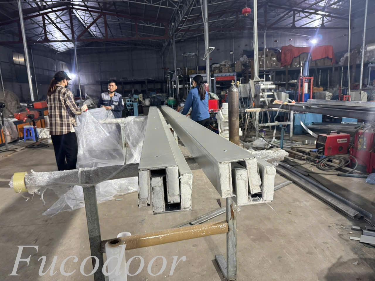 Cửa cuốn chống cháy cho trung tâm thương mại, Cửa cuốn chống cháy cho kho hàng, Cửa cuốn chống cháy cho tầng hầm