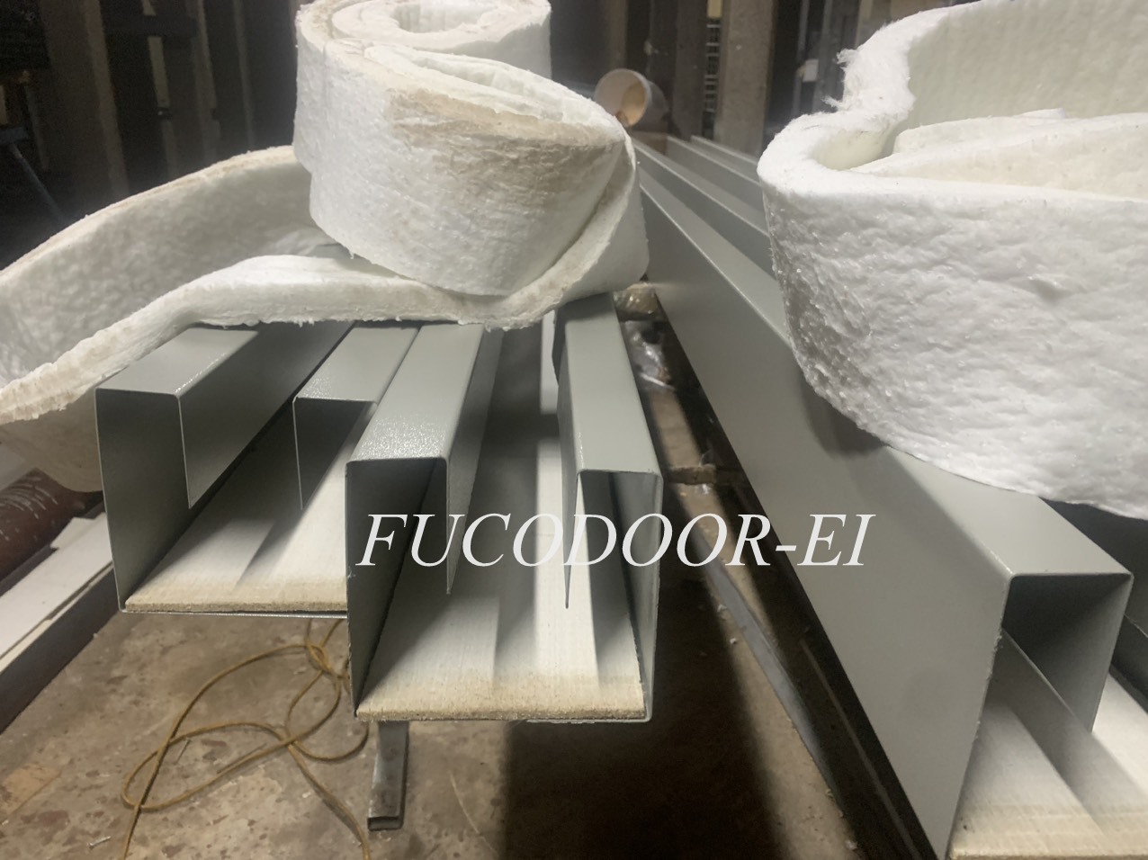 Cửa cuốn chống cháy E, EI
