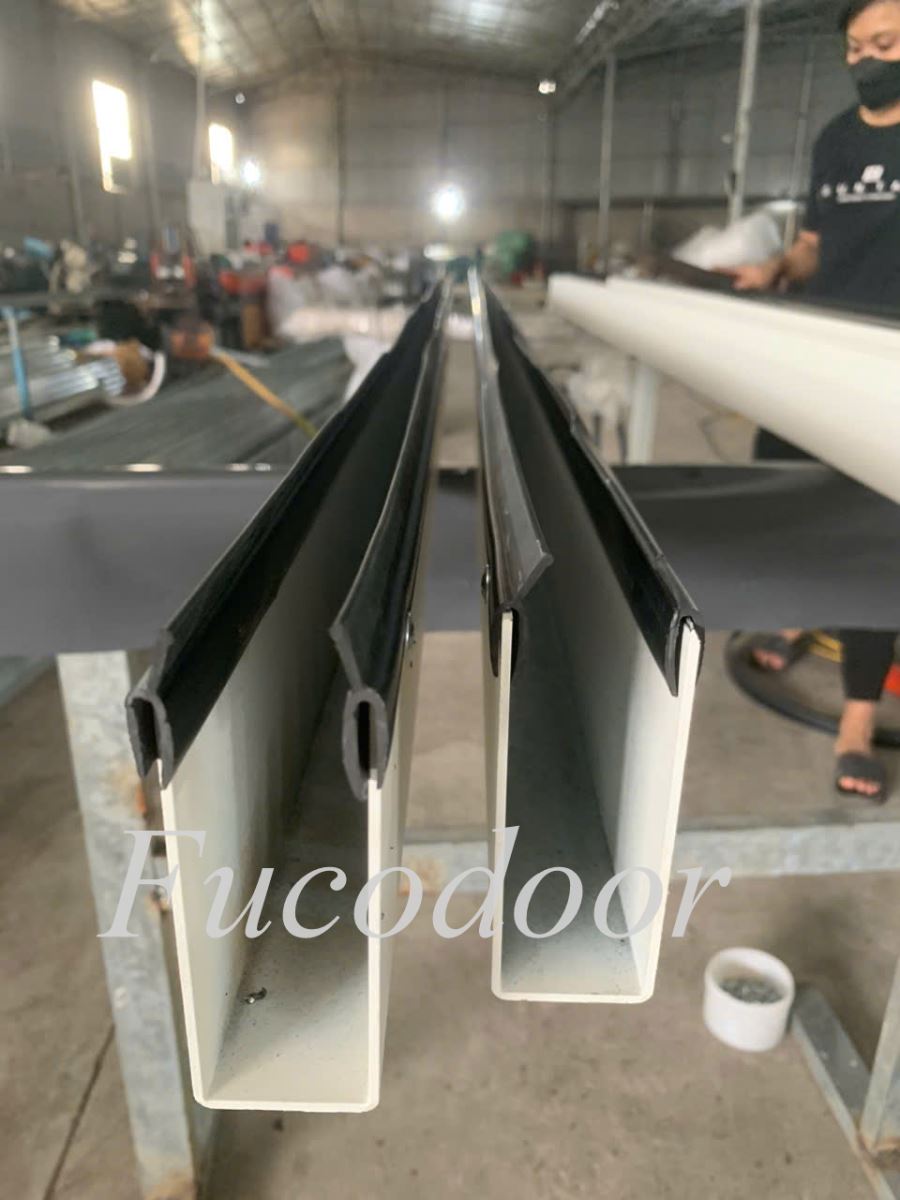 Cửa cuốn siêu trường loại nào tốt