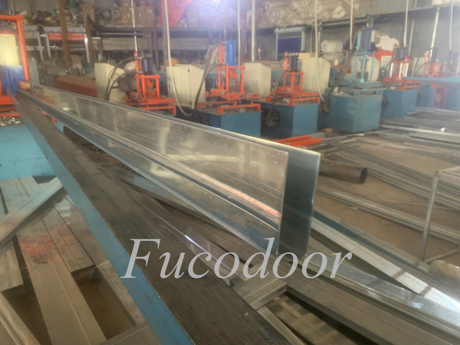 cửa cuốn kích thước lớn cho kho xưởng, cửa cuốn siêu trường lắp cho nhà máy, nhà kho, cửa cuốn cuộn lớn chịu gió mạnh
