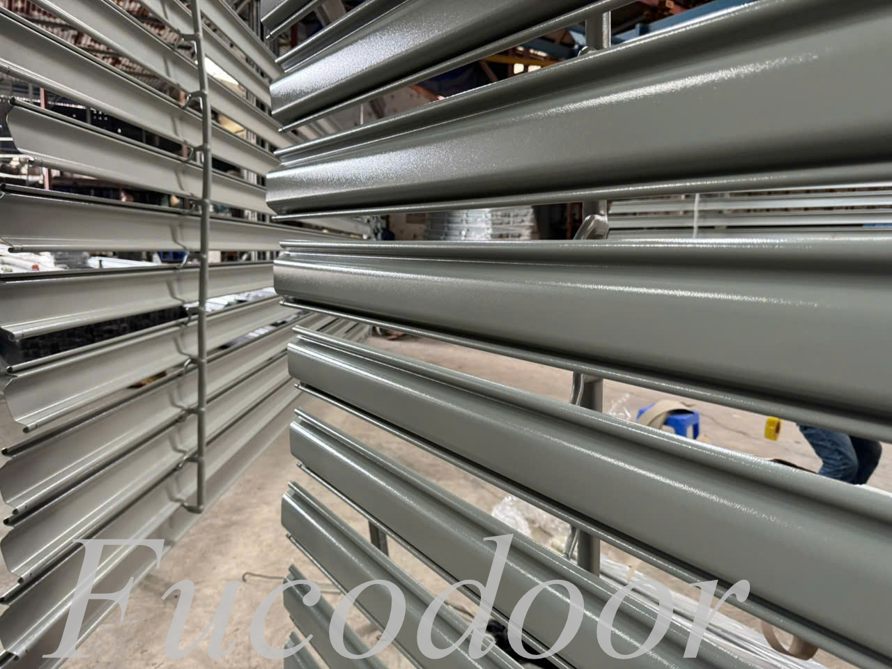 cửa cuốn khe thoáng siêu trường, cửa cuốn tốc độ thấp siêu trường, báo giá cửa cuốn siêu trường, giá cửa cuốn siêu trường siêu trọng