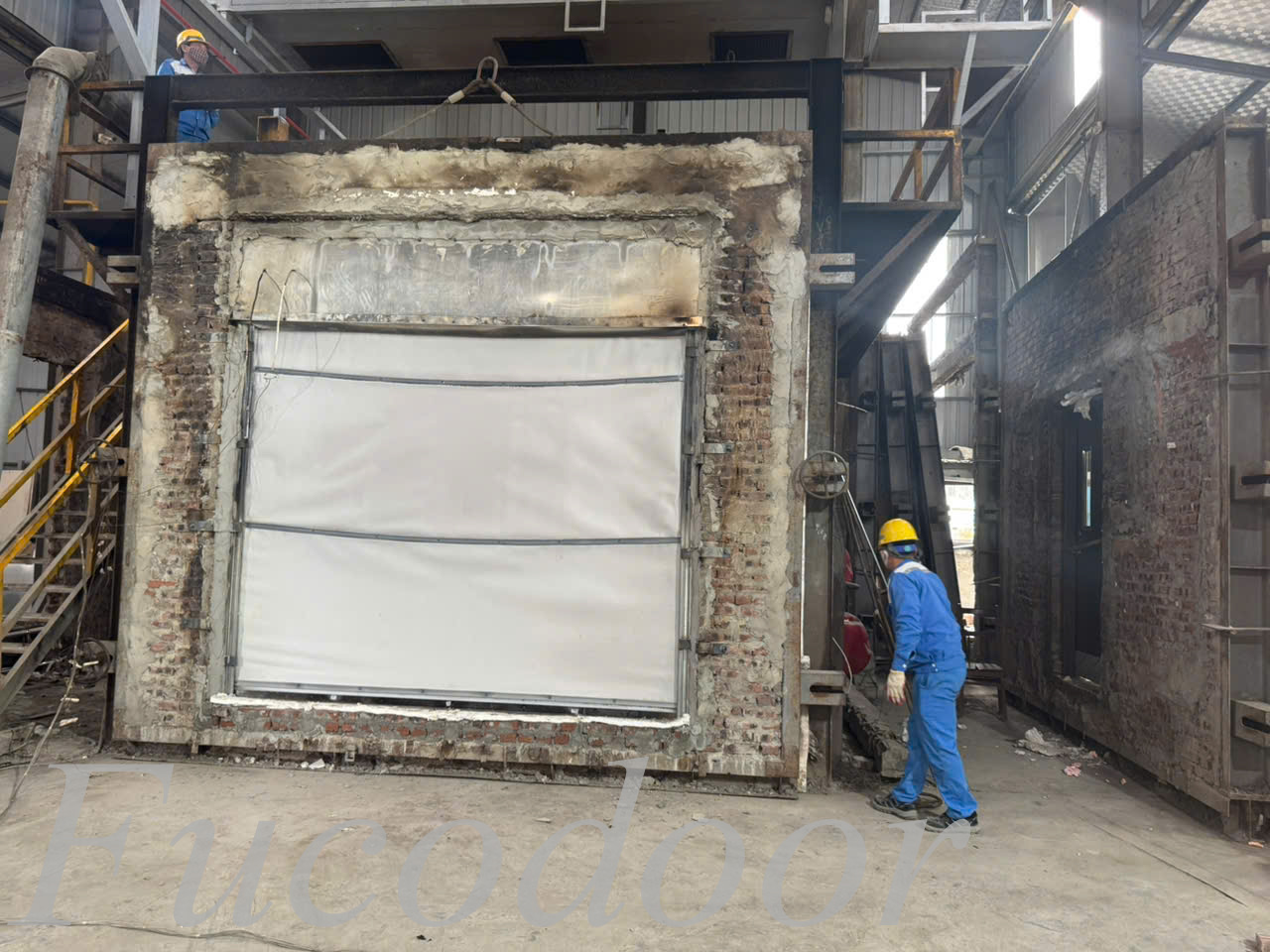 Giá màn cuốn chống cháy E90, Màn cuốn ngăn cháy E90 là gì, Màn cuốn ngăn cháy E90 hoạt động như thế nào, Tiêu chuẩn màn cuốn ngăn cháy E90, Màn cuốn ngăn cháy E90 đạt kiểm định PCCC, Thi công màn cuốn ngăn cháy E90, Lắp đặt màn cuốn ngăn cháy E90, Nhà sản xuất màn cuốn ngăn cháy E90