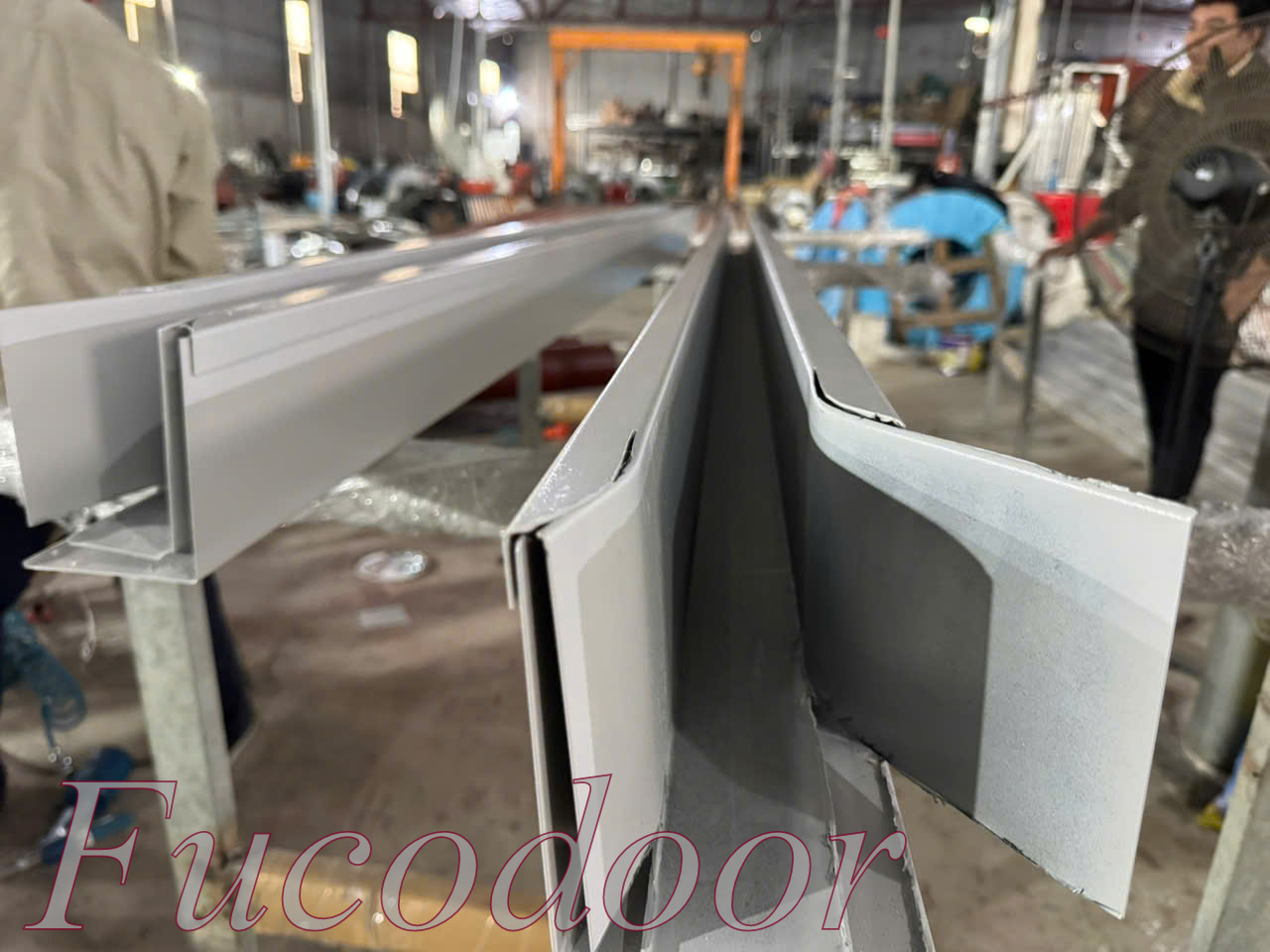 so sánh rèm cuốn EI60 và EI30, rèm cuốn ngăn cháy EI60 Hà Nội, rèm cuốn EI60 TP. HCM, mua màn cuốn EI60 Đà Nẵng
