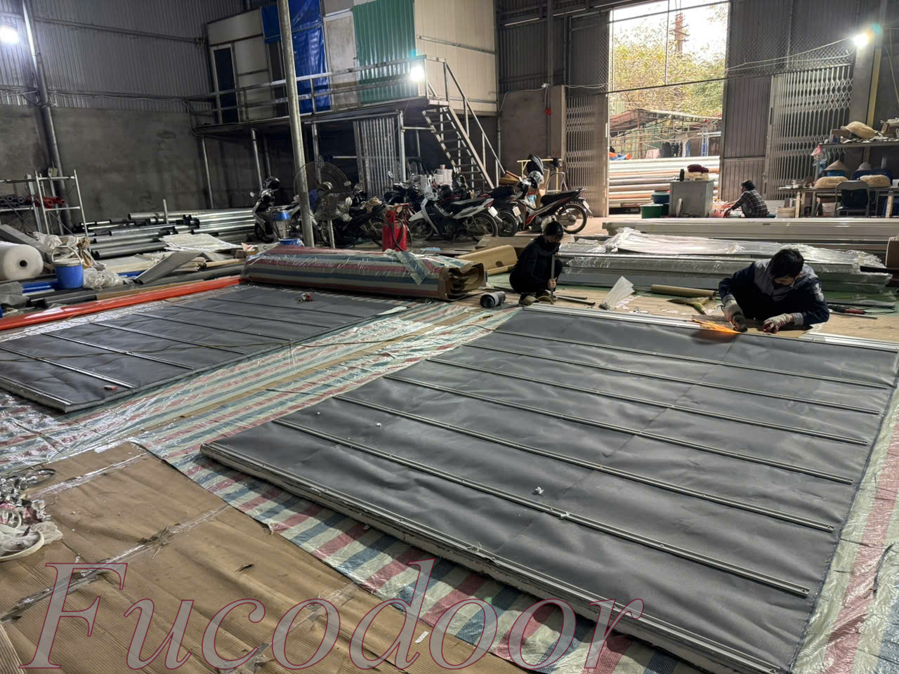 lắp đặt rèm cuốn ngăn cháy EI60 tại Hà Nội, rèm cuốn EI60 cho tòa nhà cao tầng, giải pháp chắn cháy bằng rèm cuốn EI60