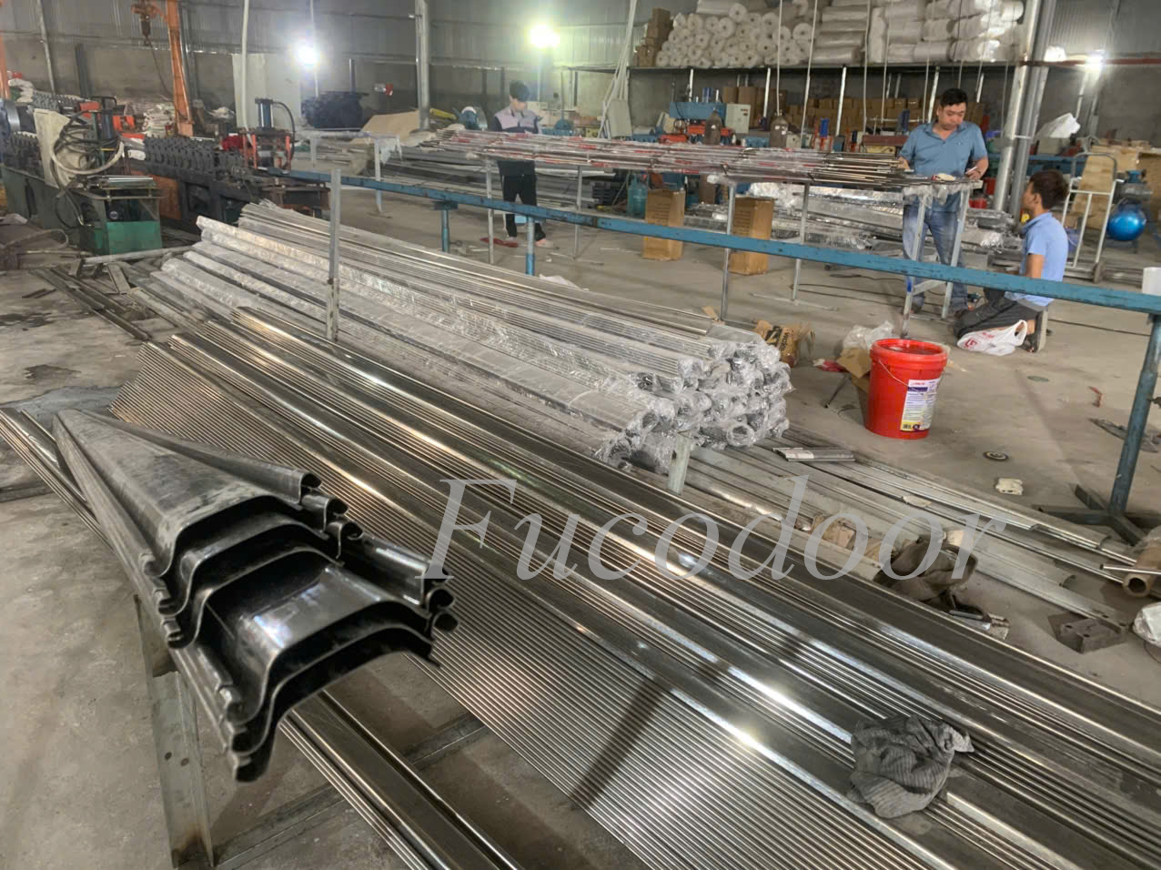 cửa cuốn siêu trường inox giá rẻ