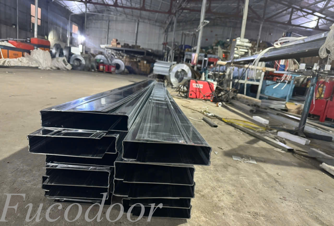 tiêu chuẩn an toàn cửa cuốn công nghiệp