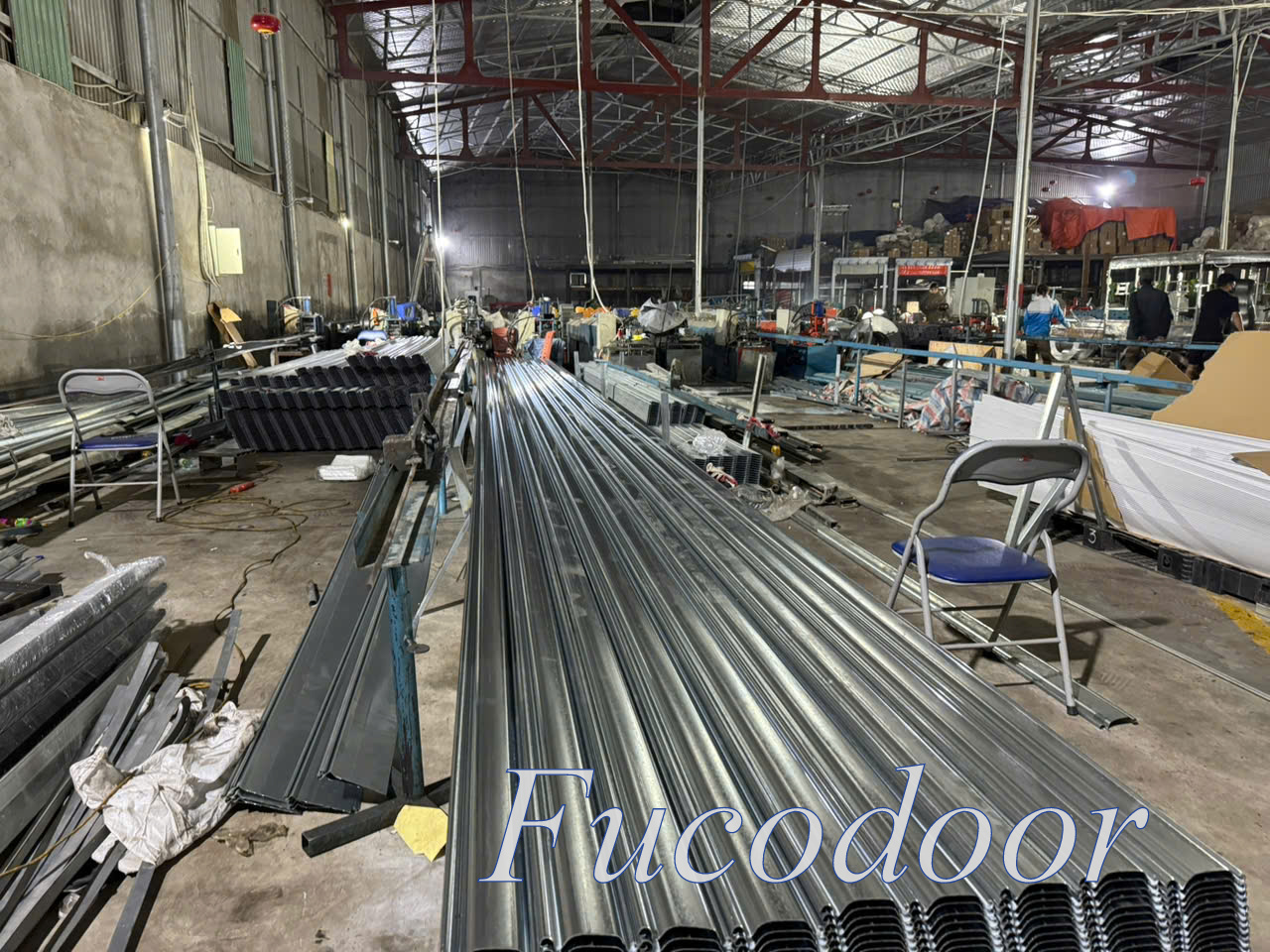 mua cửa cuốn lớn Cần Thơ, cửa cuốn chịu gió cho cửa lớn, cửa cuốn siêu trường vận hành êm