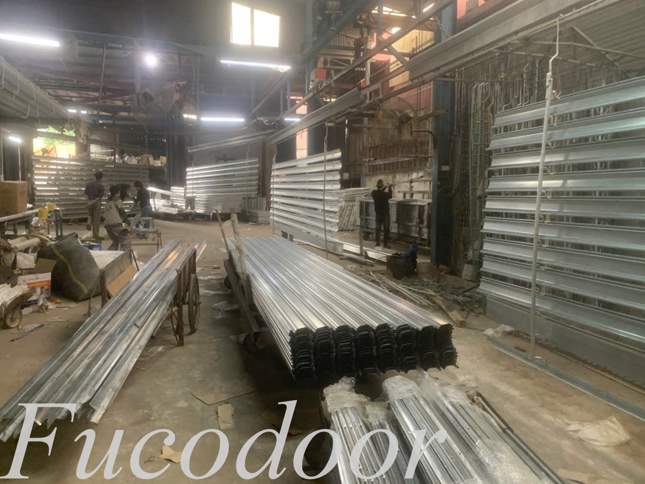 cửa cuốn siêu trường vận hành êm, cửa cuốn kích thước lớn chống trộm, cửa cuốn inox/ thép cho cửa lớn