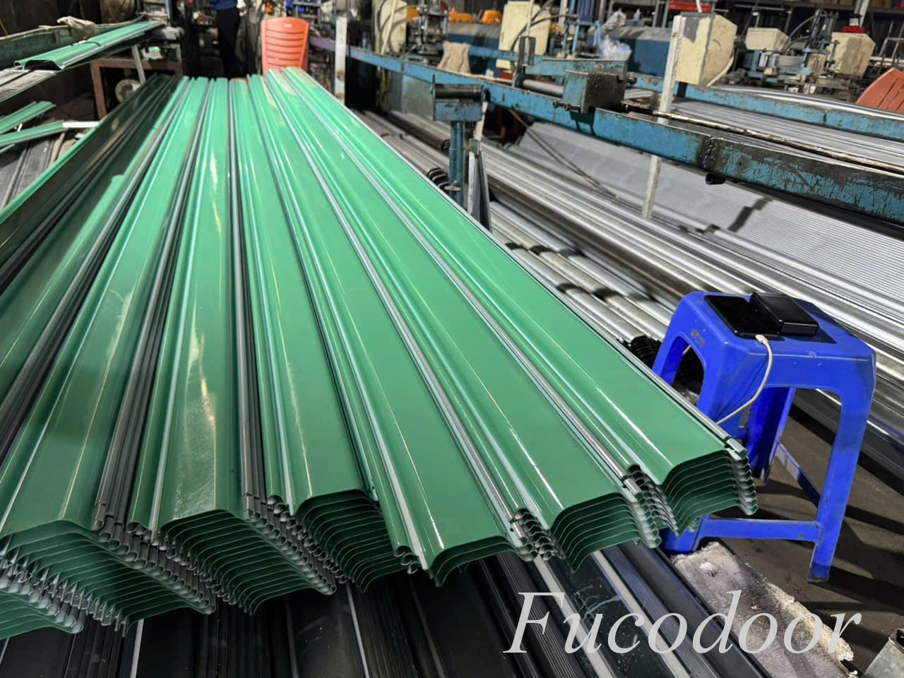 Cửa cuốn siêu trường thép mạ màu