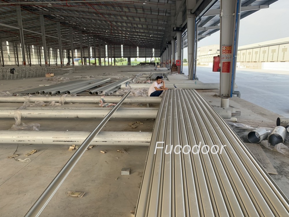 cửa cuốn khe thoáng siêu trường, cửa cuốn tốc độ thấp siêu trường, báo giá cửa cuốn siêu trường, giá cửa cuốn siêu trường siêu trọng