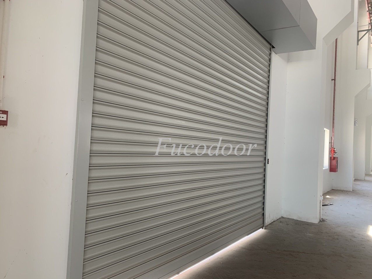 cửa cuốn siêu trường lắp cho nhà máy, nhà kho, cửa cuốn cuộn lớn chịu gió mạnh, mua cửa cuốn kích thước lớn chuẩn công nghiệp