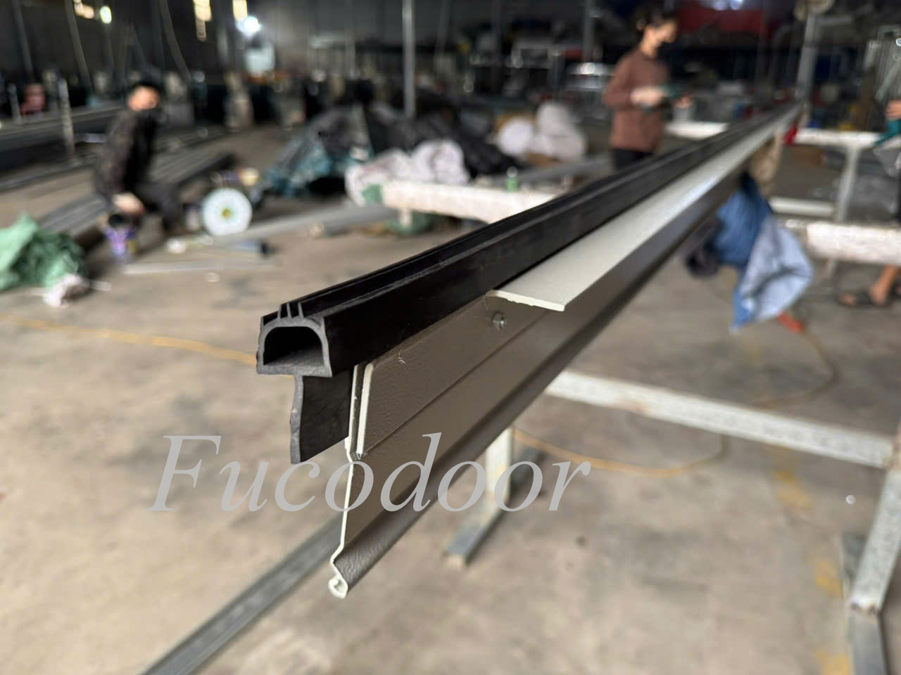 cửa cuốn siêu trường dày 1.4mm dùng cho nhà xưởng, kho bãi