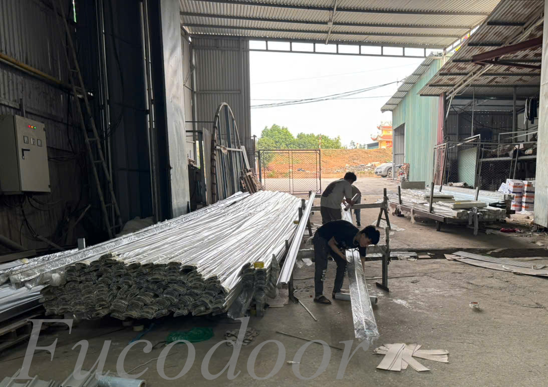 mua cửa cuốn kích thước lớn chuẩn công nghiệp, cửa cuốn siêu trường cho kho hàng cao tầng, cửa cuốn tự động cho cổng kích thước lớn