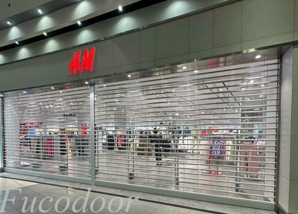 cửa cuốn Polycarbonate cho khách sạn, cửa cuốn Polycarbonate cho nhà hàng, cửa cuốn Polycarbonate cho văn phòng, cấu tạo cửa cuốn Polycarbonate, cửa cuốn Polycarbonate có tốt không