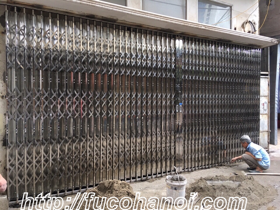 Giá cửa xếp inox